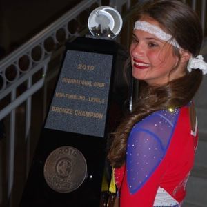 Meet your Posher, Leslie